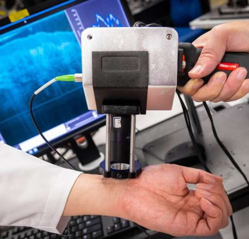 Handheld, high-resolution medical imaging device with potential for bedside scanning
