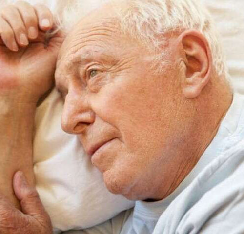 Insomnia may forecast depression, thinking problems in older people