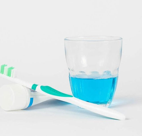 Scientists call for urgent research on potential for mouthwash to reduce SARS-CoV-2 transmission