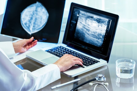 Mammogram device under development to use light, ultrasound to better screen patients for breast cancer