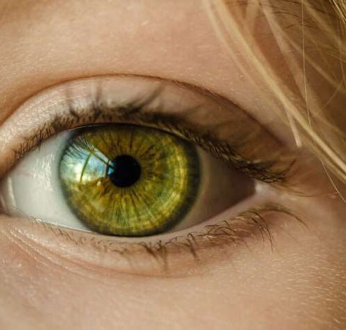 How staring at screens can affect your vision