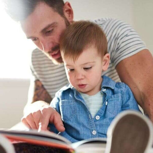 Reading with your toddler? Books may beat screens