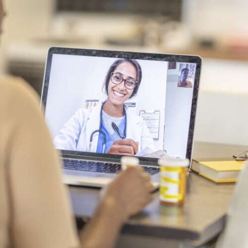 Study: Telehealth services for the elderly should include caregivers