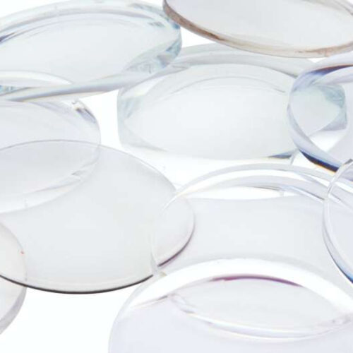 A tear-soluble contact lens with silicon nanoneedles to treat eye diseases