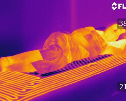 MATTRESS USES HEAT AND COLD TO TRICK THE BODY INTO SLEEP