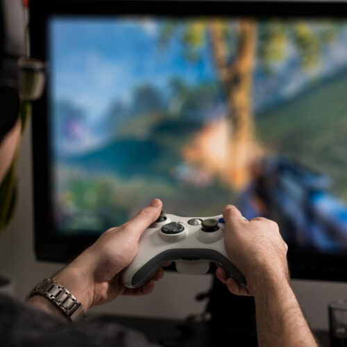 Video games can enhance decision-making skills, brain imaging study finds