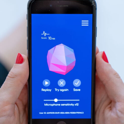 App turns smartphones into electronic stethoscopes