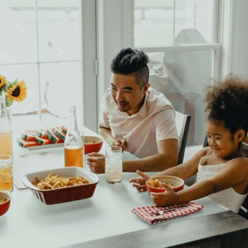 Longer family meals as a way to get your children to eat more fruits and vegetables