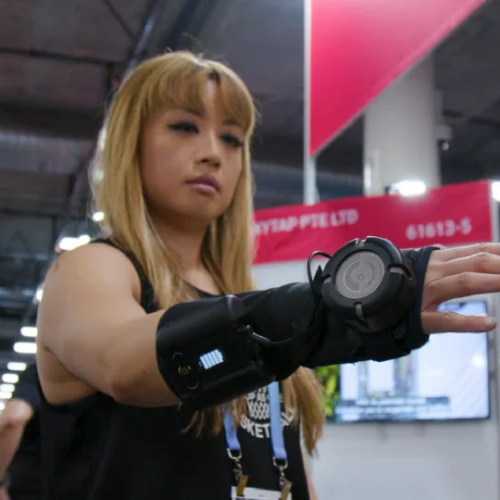 Gyroglove is a hand-stabilizing glove for people with tremors