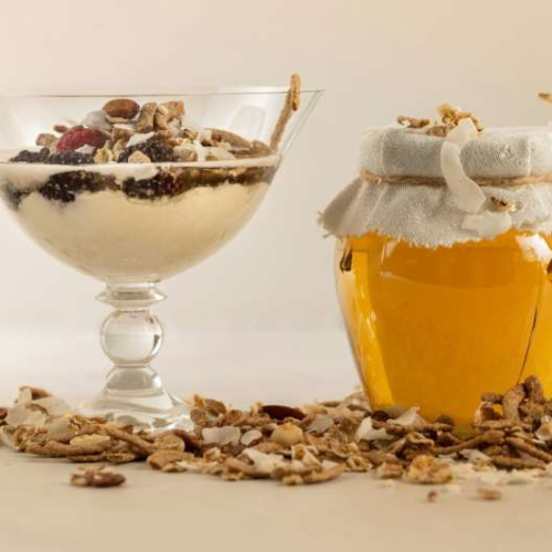 Honey added to yogurt supports probiotic cultures for digestive health